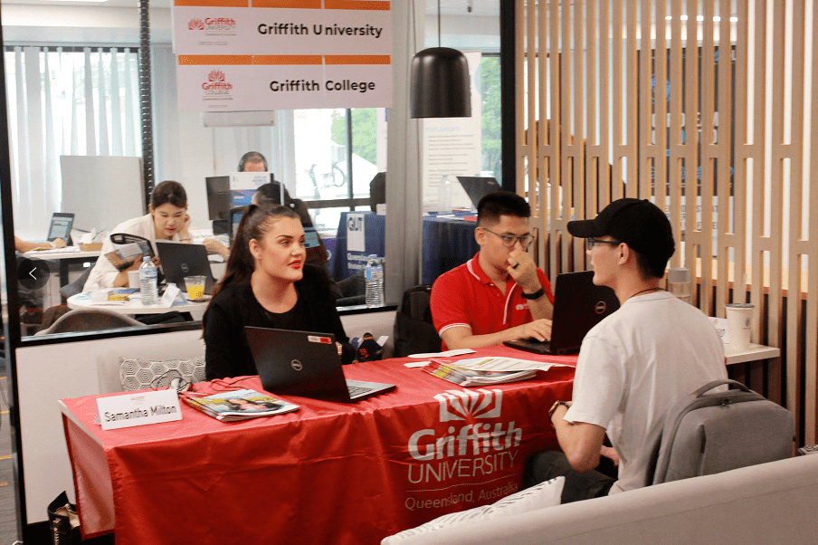 湖南出入境边防检查总站发布“五一”假期出入境通关提示